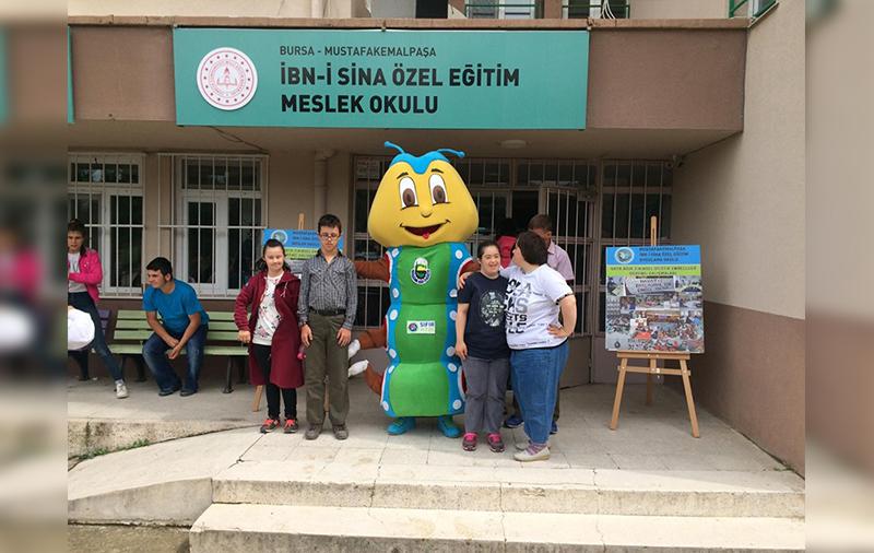 Mustafakemalpaşa/İbn-i Sina Özel Eğitim Meslek Okulu, Sıfır Atık Projesi kapsamında PIRIL ile özel öğrencilerimizi ziyaret ettik.