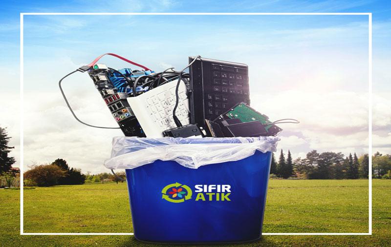 Türkiye'de her yıl 500 bin tondan fazla elektronik atık çıkıyor.